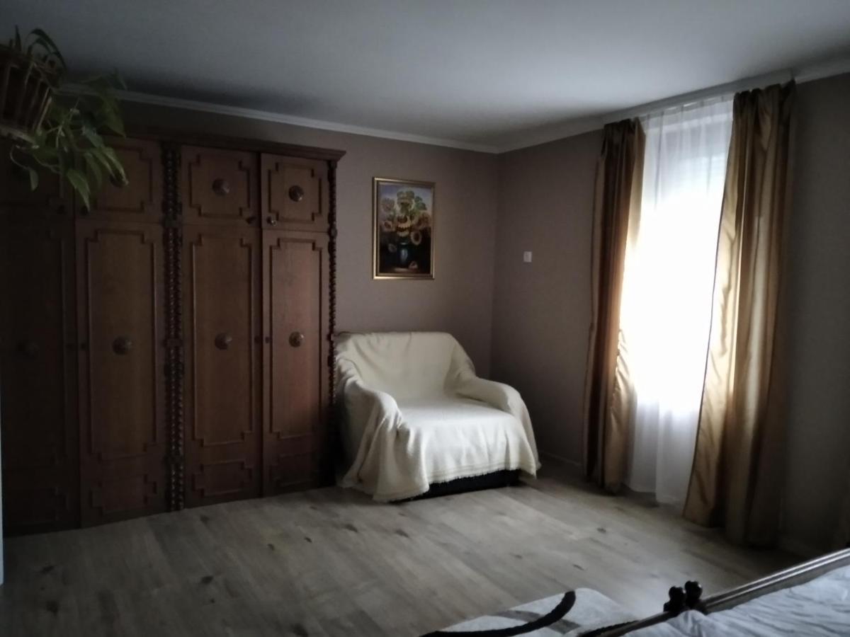Mözsi Apartman Tolna Kültér fotó
