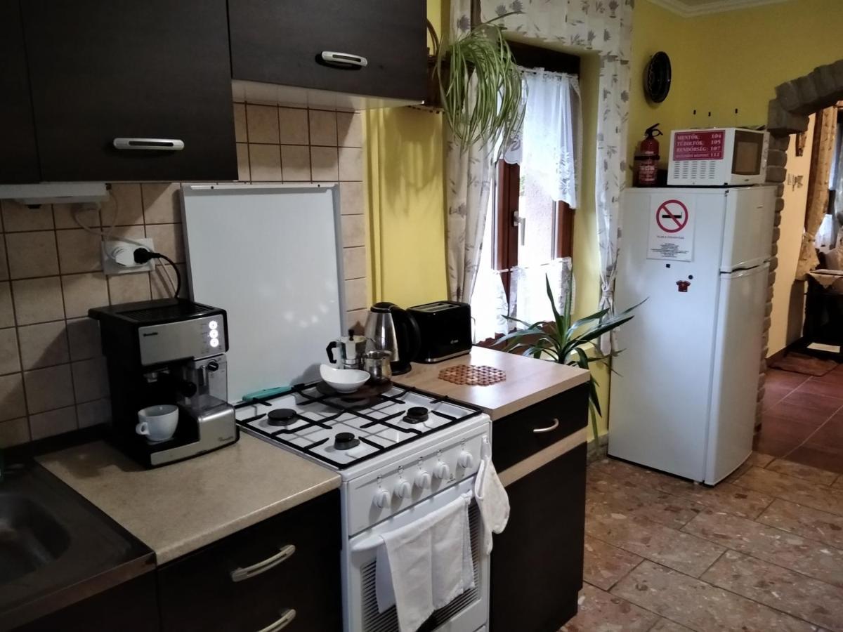 Mözsi Apartman Tolna Kültér fotó