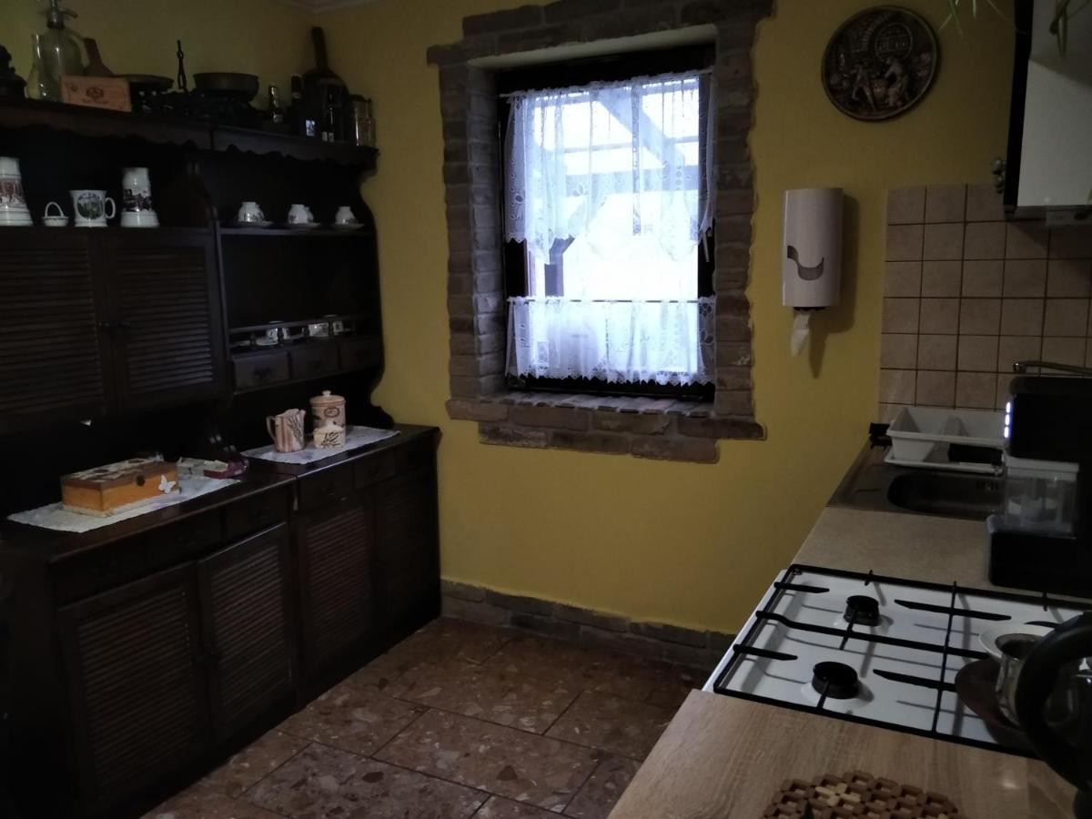 Mözsi Apartman Tolna Kültér fotó