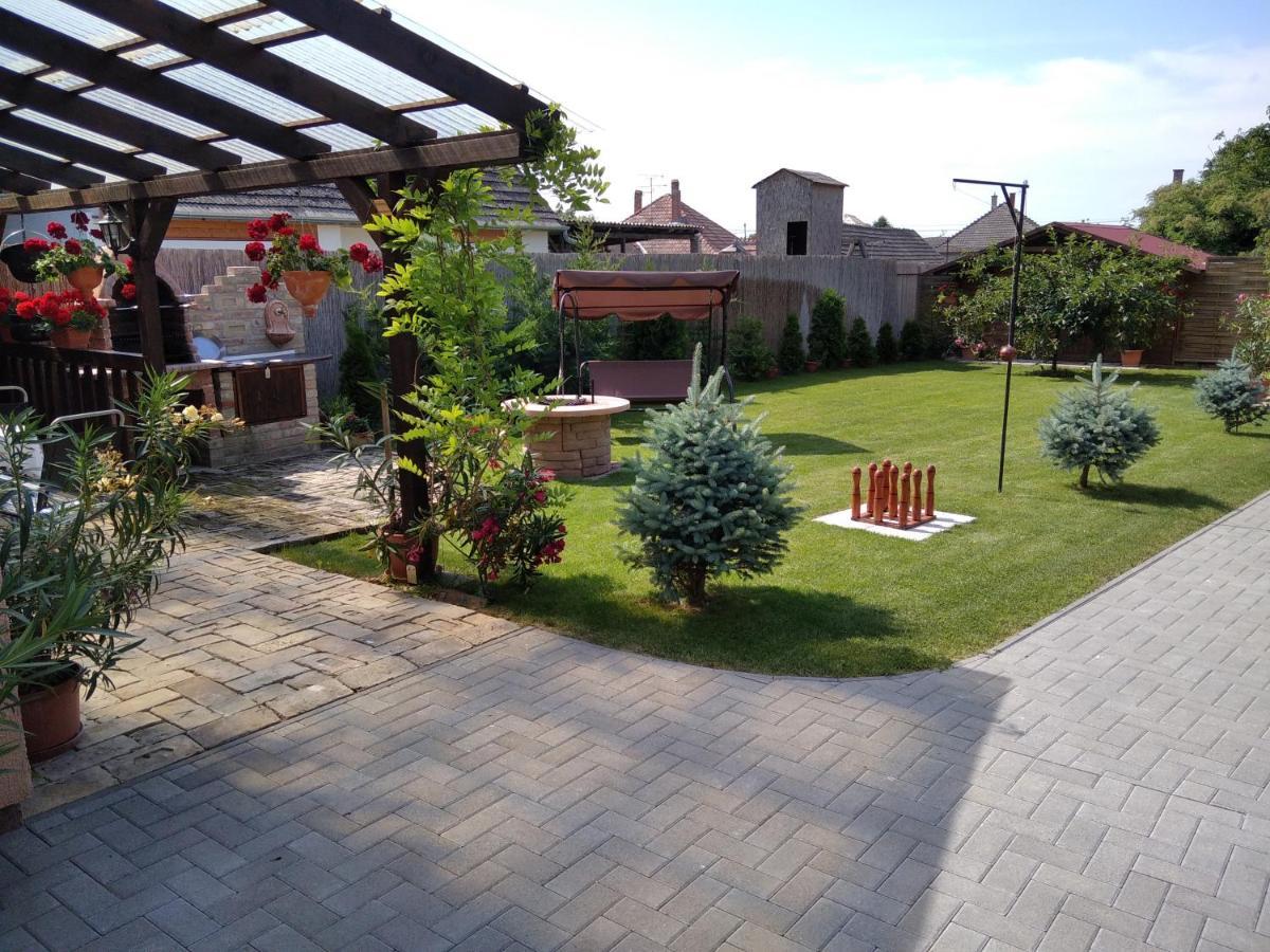 Mözsi Apartman Tolna Kültér fotó
