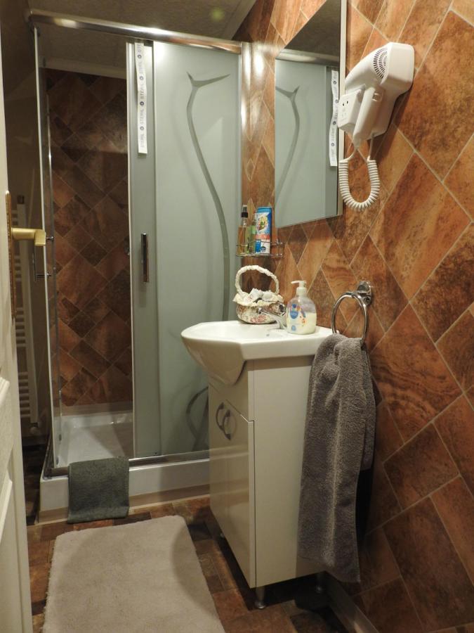 Mözsi Apartman Tolna Kültér fotó